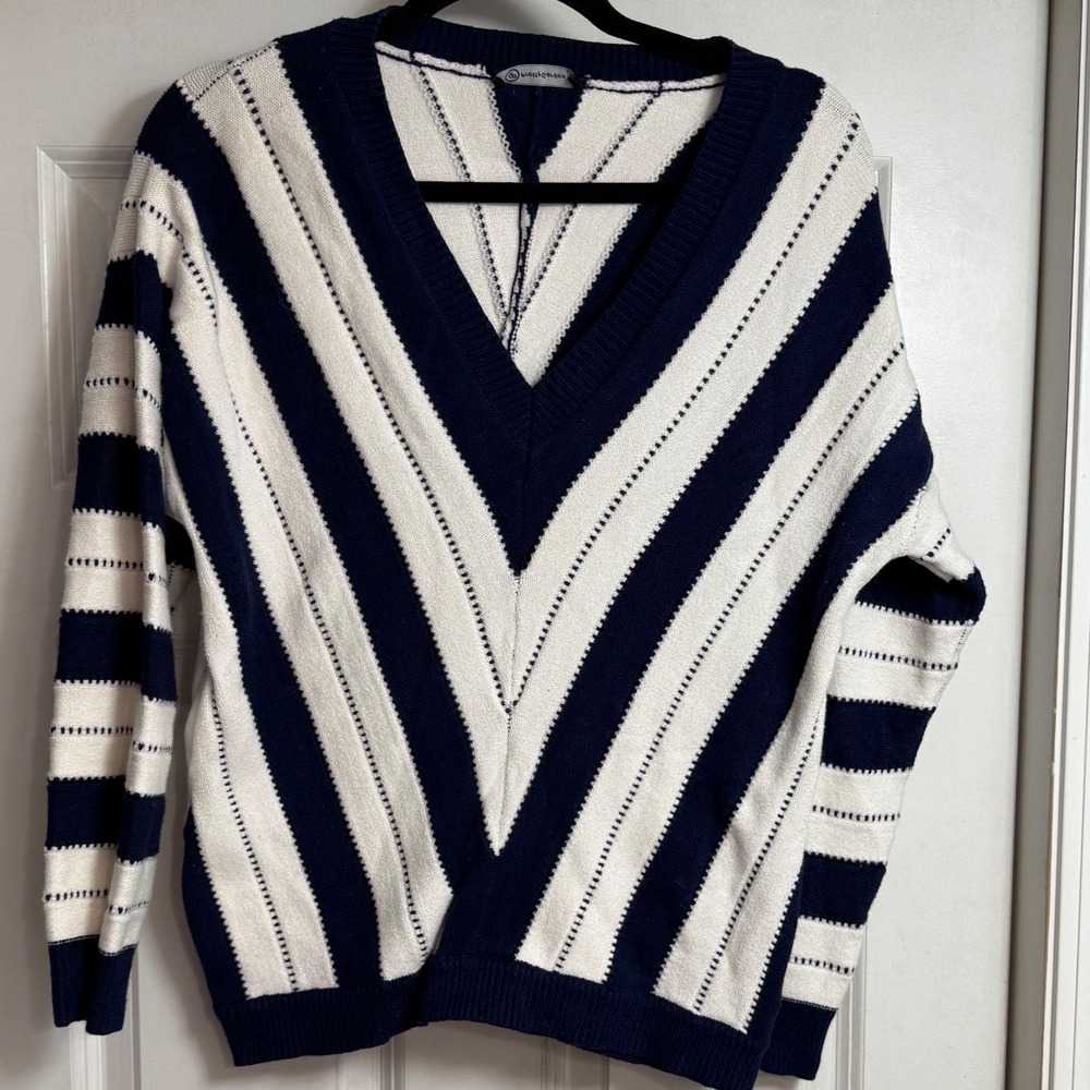 Tennis Preppy Athletic Navy White Stripe V Neck Long Sleeve Sweater Size Large